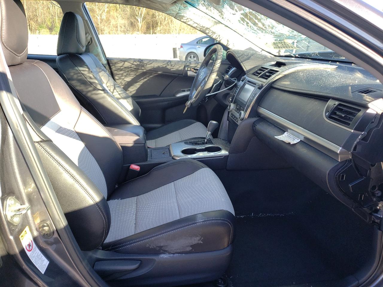 Photo 5 from auction – 2014 TOYOTA CAMRY L with VIN 4T1BF1FKXEU358904