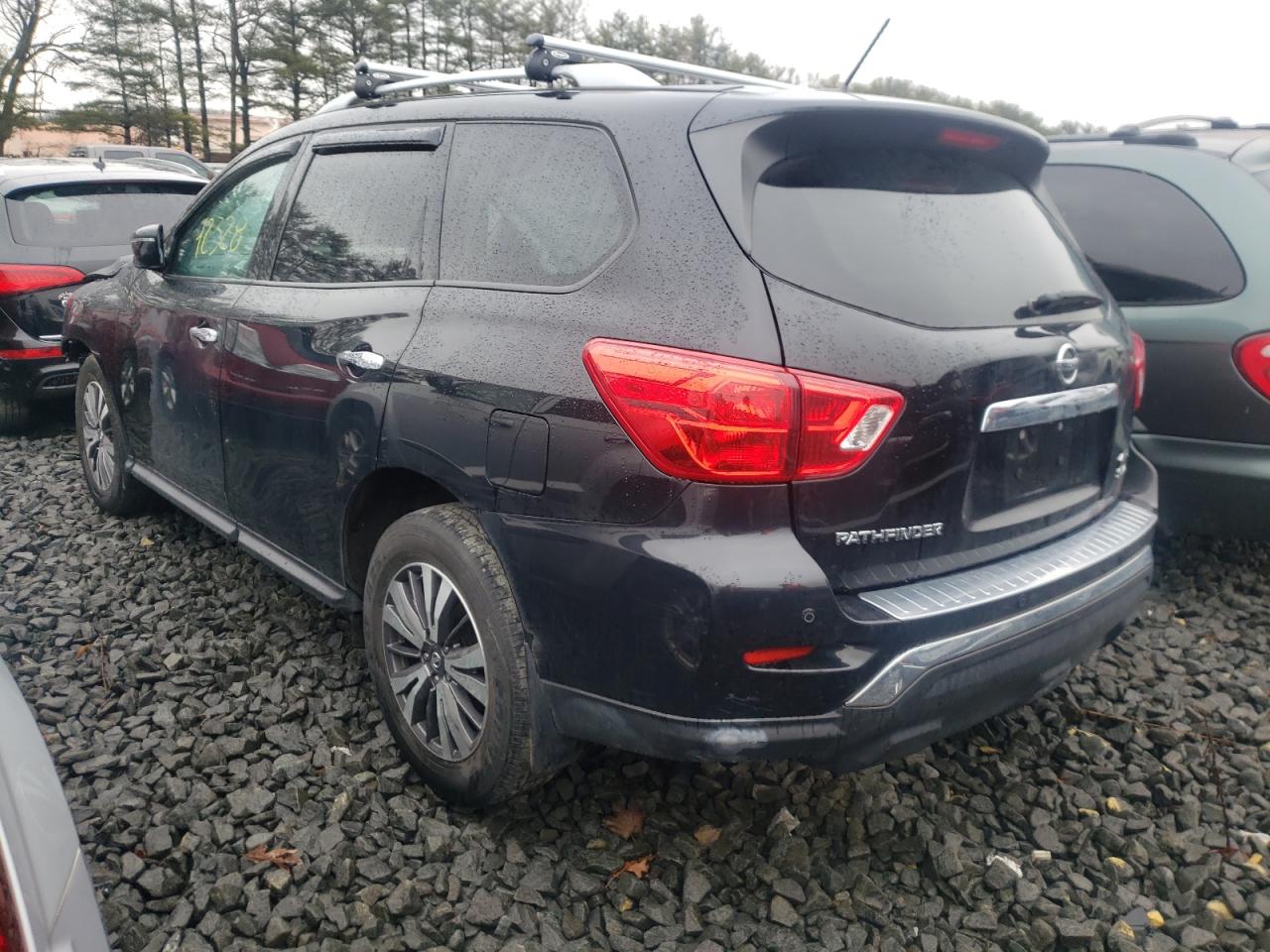 Photo 3 from auction – 2017 NISSAN PATHFINDER with VIN 5N1DR2MM0HC902038