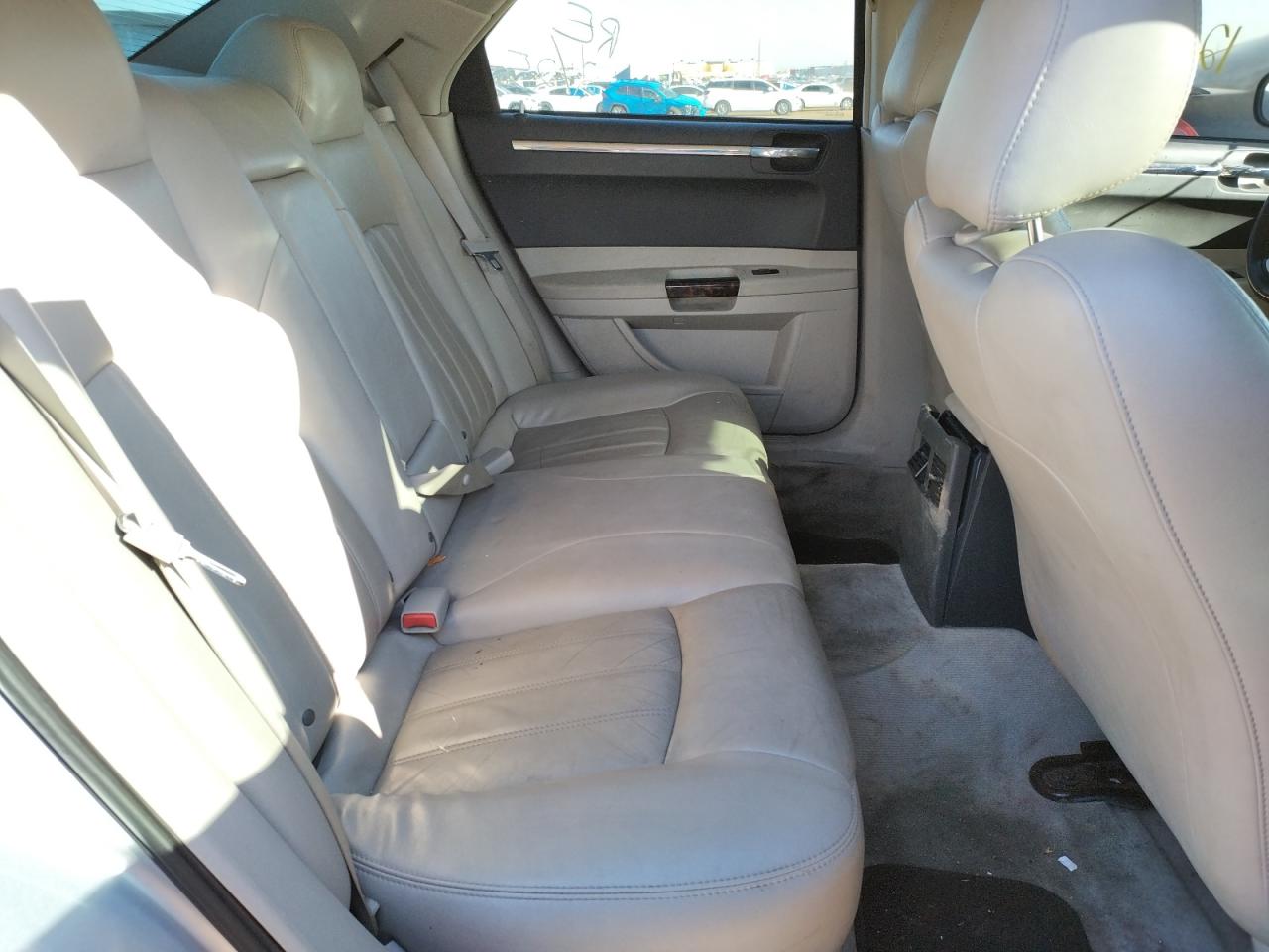 Photo 6 from auction – 2005 CHRYSLER 300C with VIN 2C3JA63H15H121522