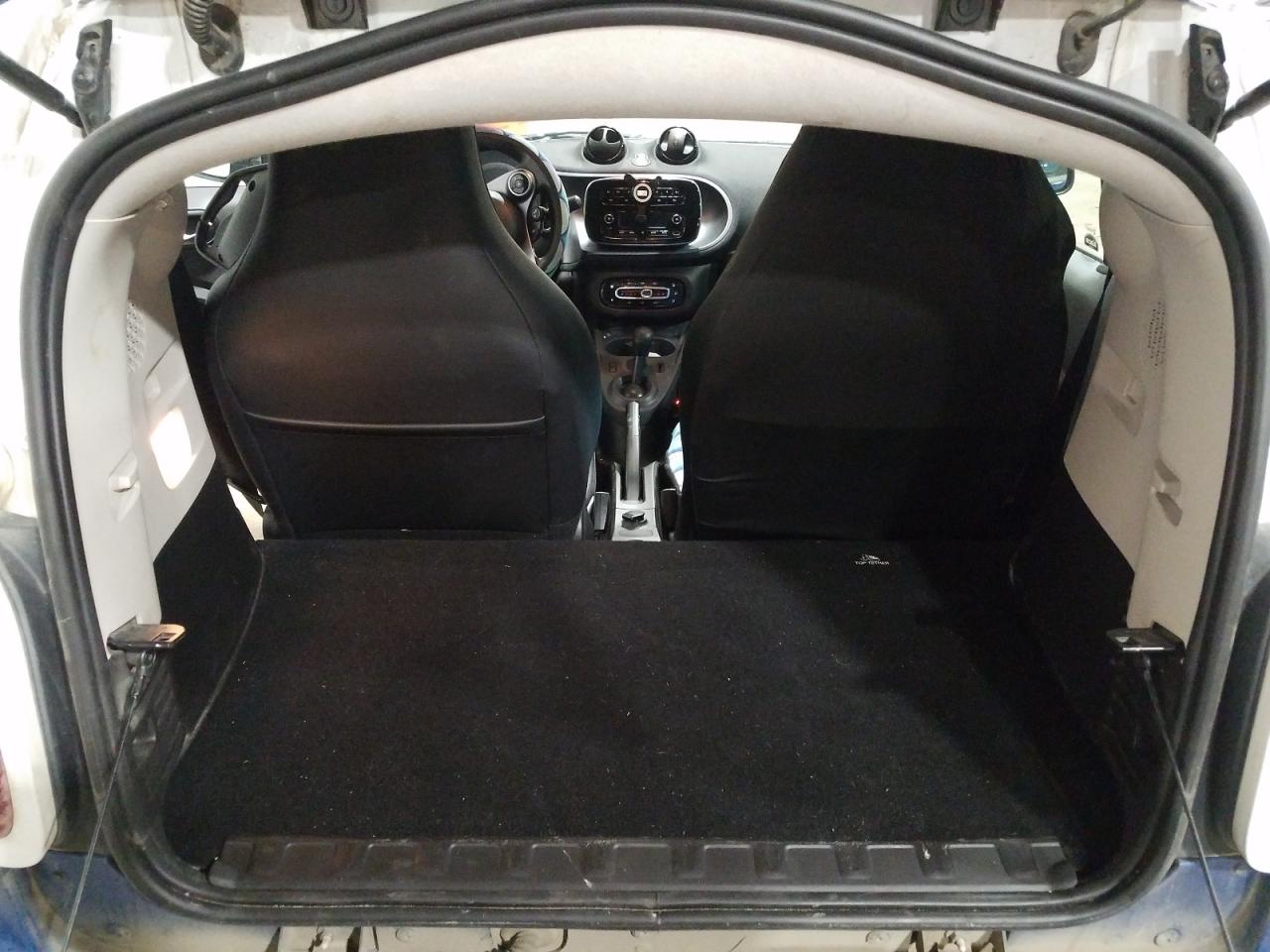 Photo 6 from auction – 2016 SMART FORTWO with VIN WMEFJ5DA9GK077473