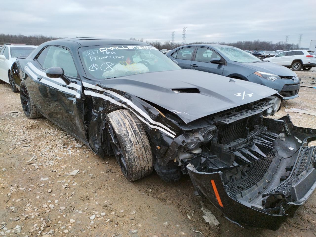 DODGE CHALLENGER 2016 with VIN 2C3CDZBTXGH337766 - Photo from auction