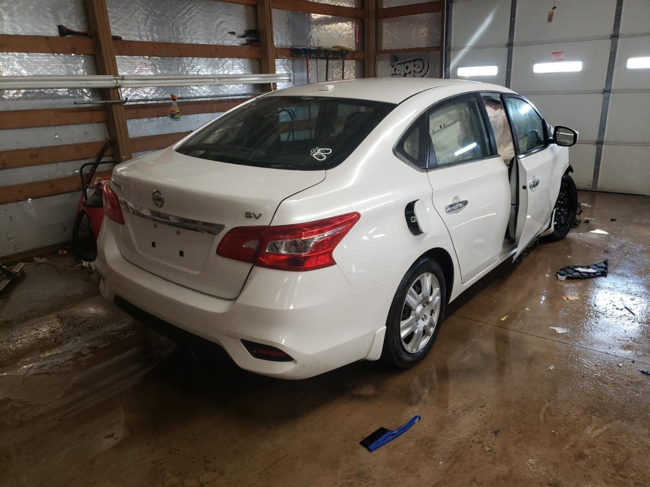 Photo 4 from auction – 2016 NISSAN SENTRA S with VIN 3N1AB7AP4GY278258