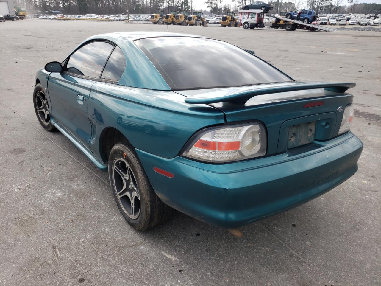 Photo 3 from auction – 1998 FORD MUSTANG with VIN 1FAFP404XWF221732