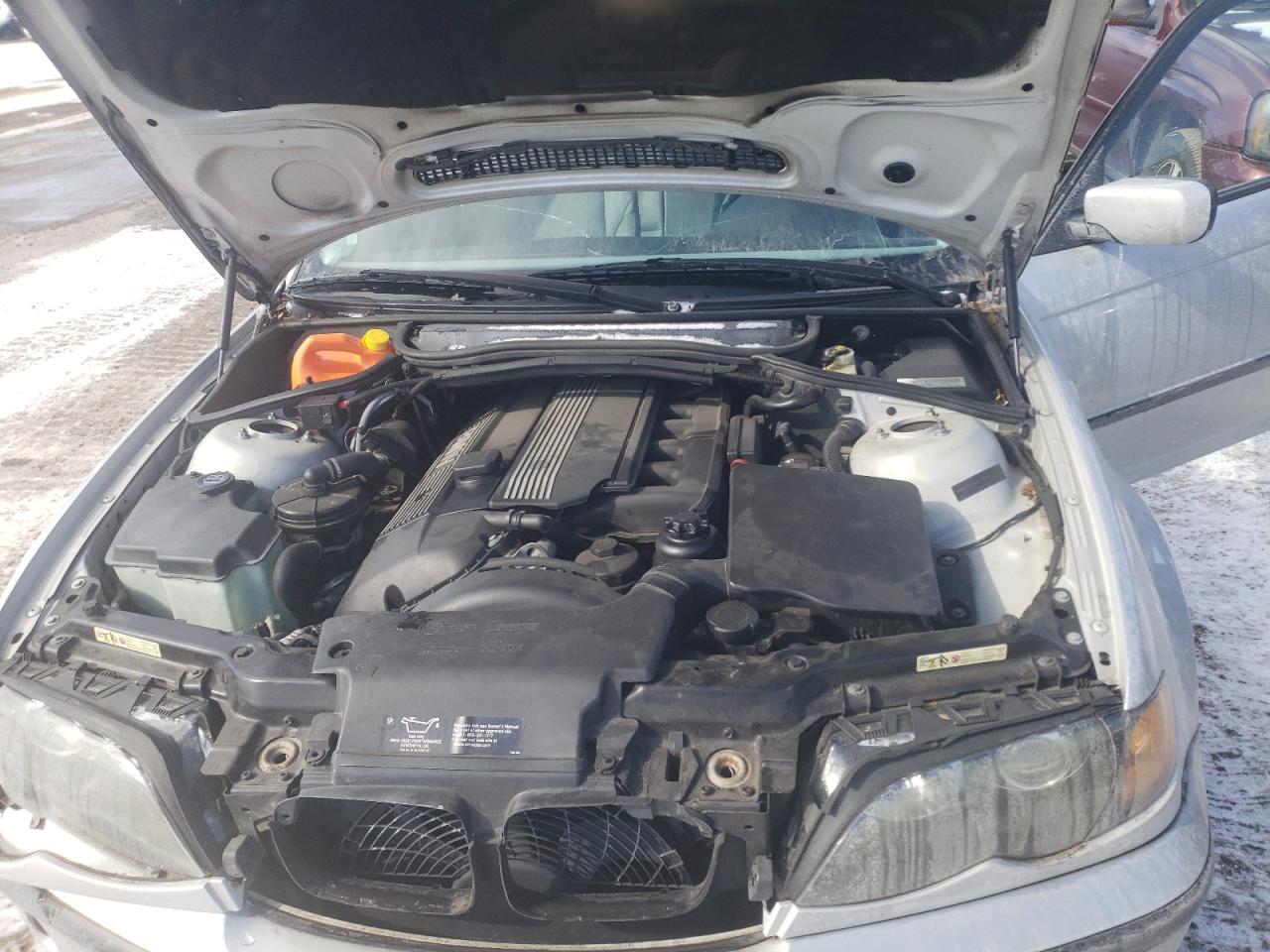 Photo 7 from auction – 2003 BMW 325 I with VIN WBAET37403NJ41372
