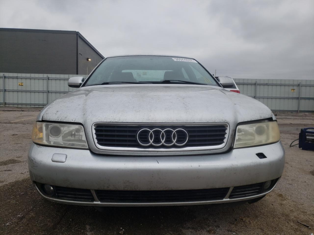 صورة رقم 9 من المزاد - 2000 AUDI A4 1.8T QU مع VIN WAUDC68D5YA182798