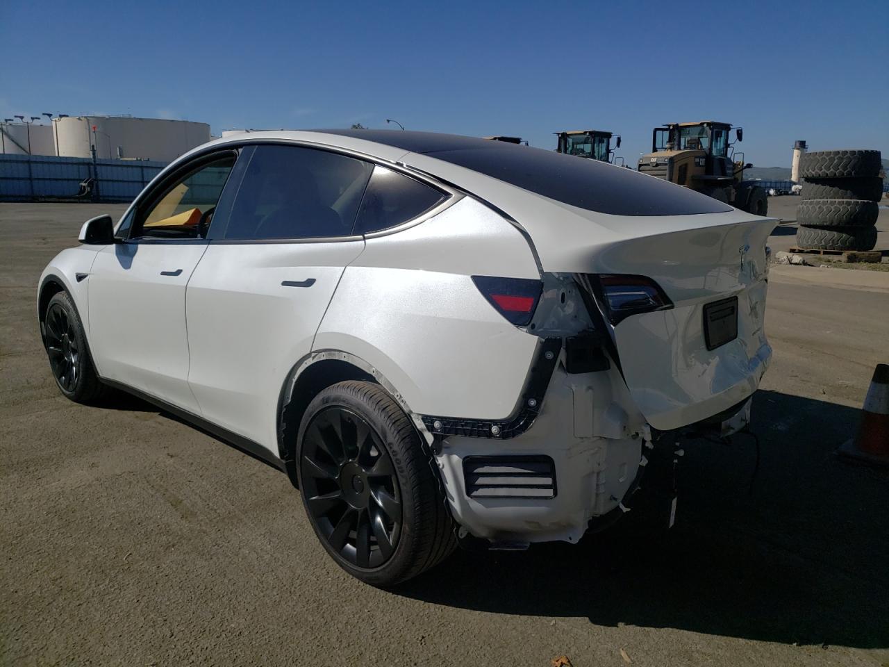 Photo 3 from auction – 2021 TESLA MODEL Y with VIN 5YJYGDEE6MF153595