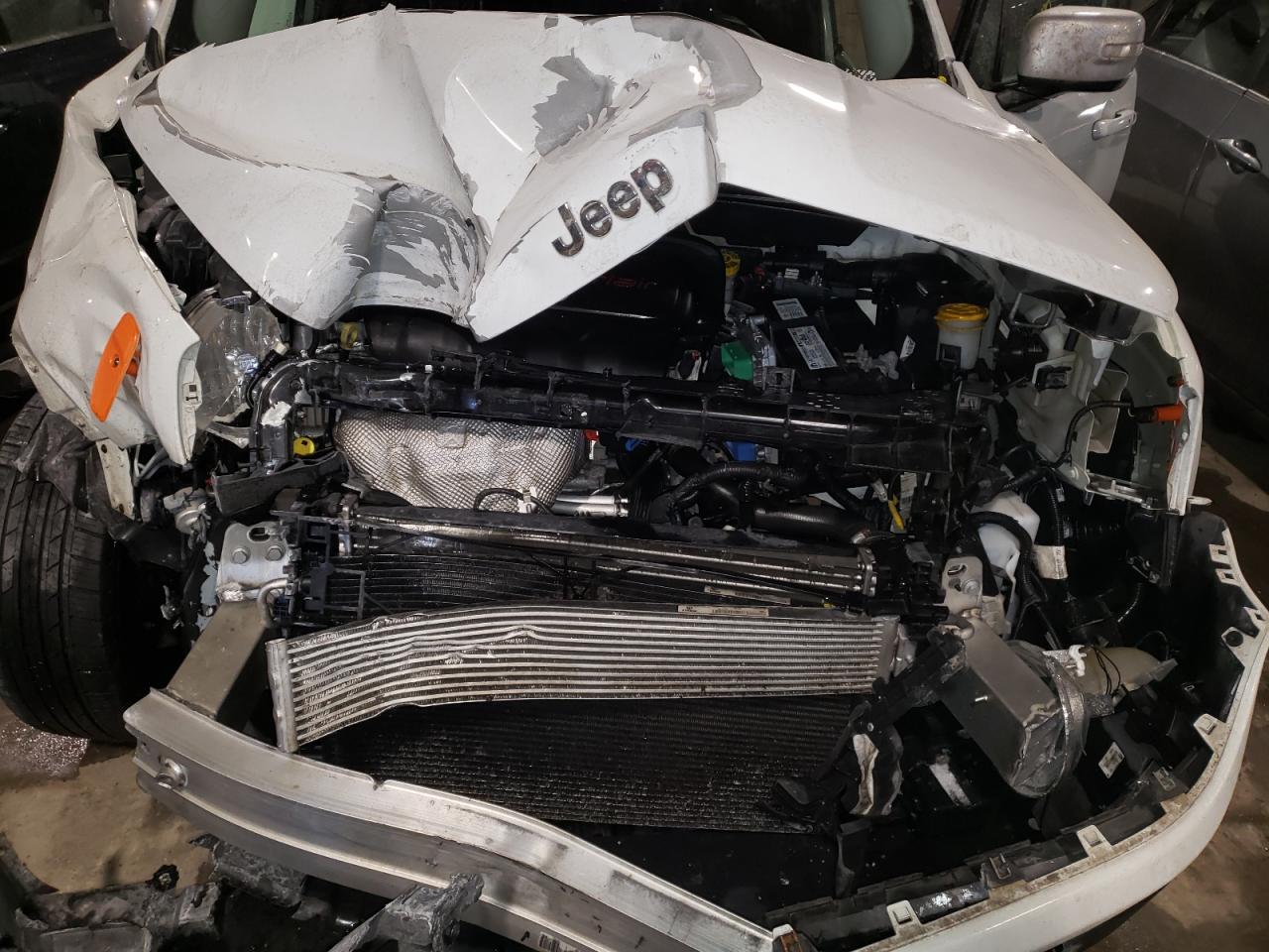 Photo 7 from auction – 2016 JEEP RENEGADE L with VIN ZACCJADT2GPC81596