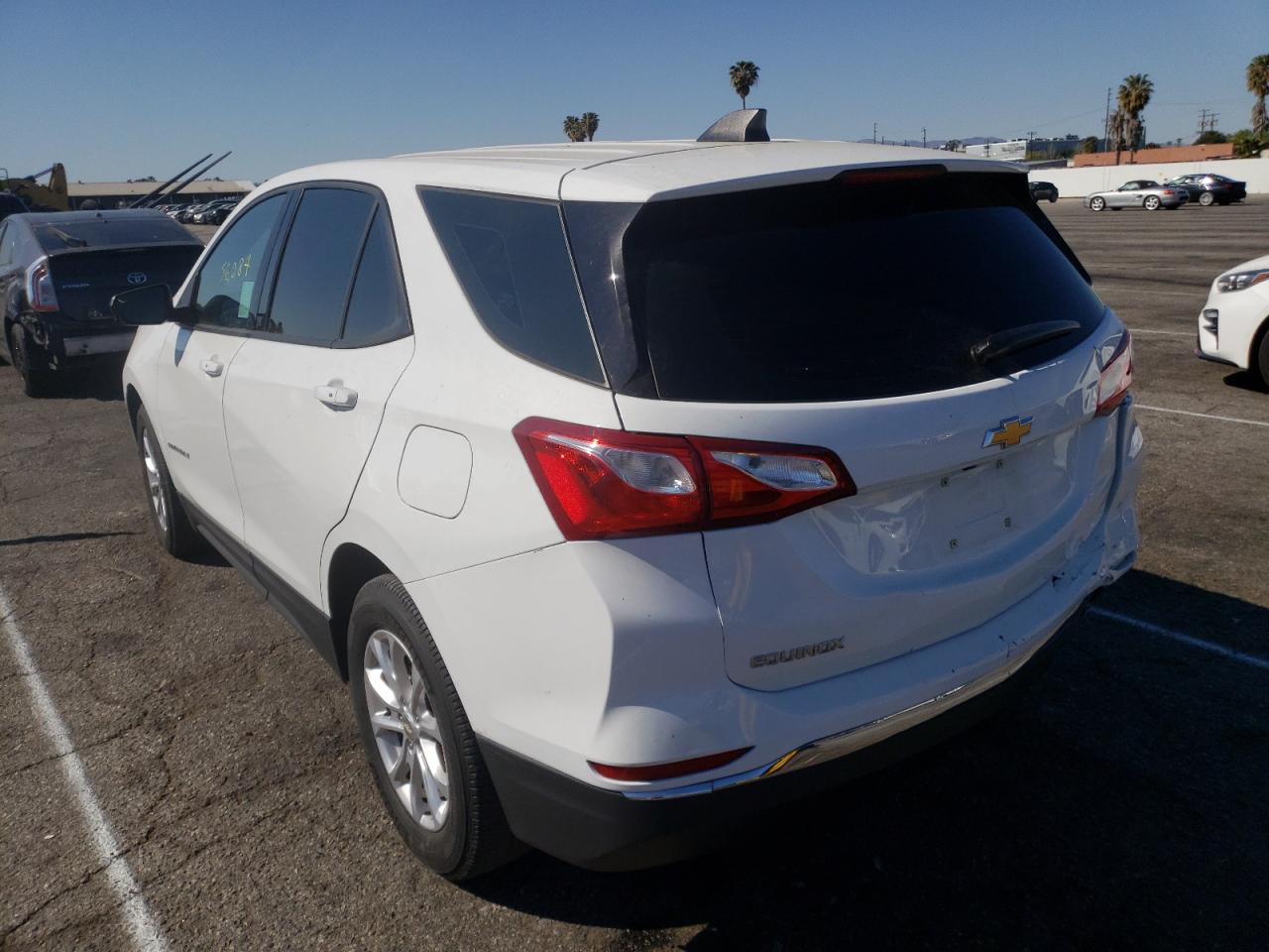 Photo 3 from auction – 2018 CHEVROLET EQUINOX LS with VIN 3GNAXHEV2JS626332
