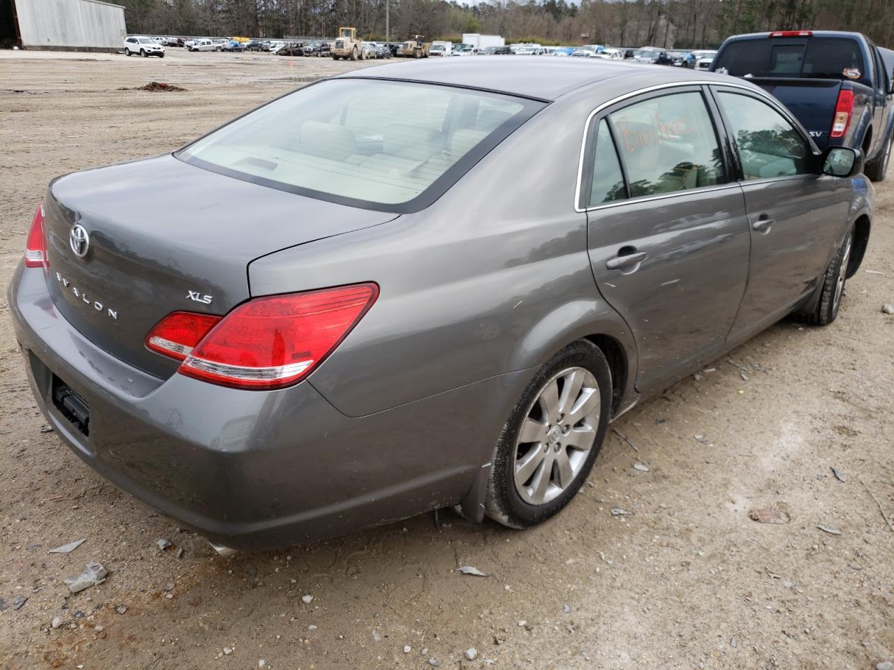 Photo 4 from auction – 2007 TOYOTA AVALON XL with VIN 4T1BK36B87U185085