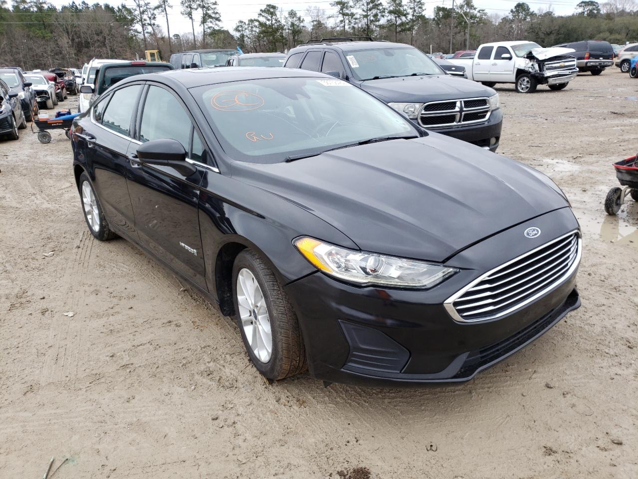Photo 1 from auction – 2019 FORD FUSION SE with VIN 3FA6P0LUXKR143972