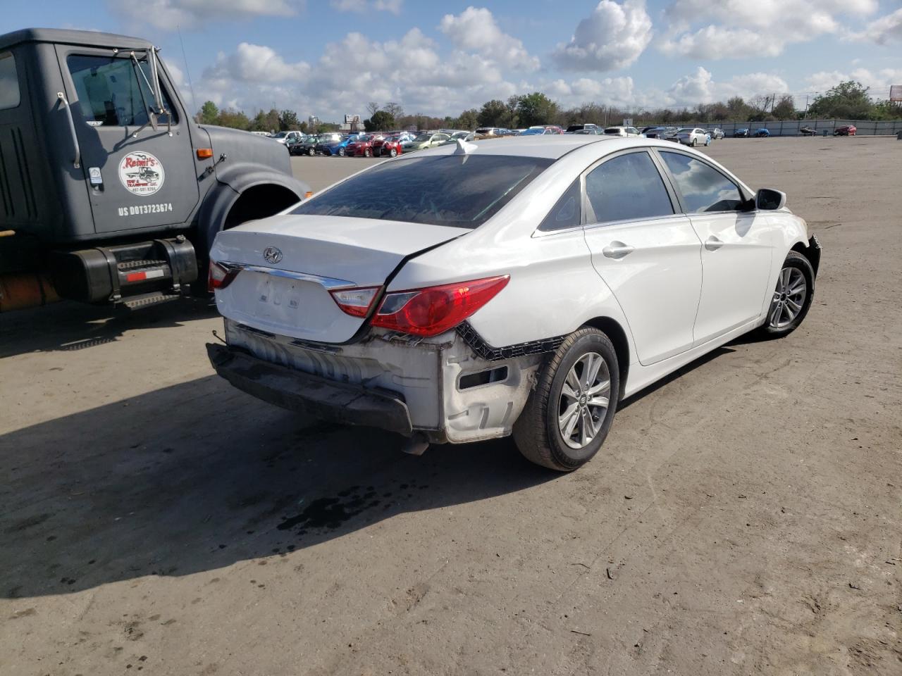 Foto 4 de la subasta – 2011 HYUNDAI SONATA GLS con VIN 5NPEB4AC9BH106954