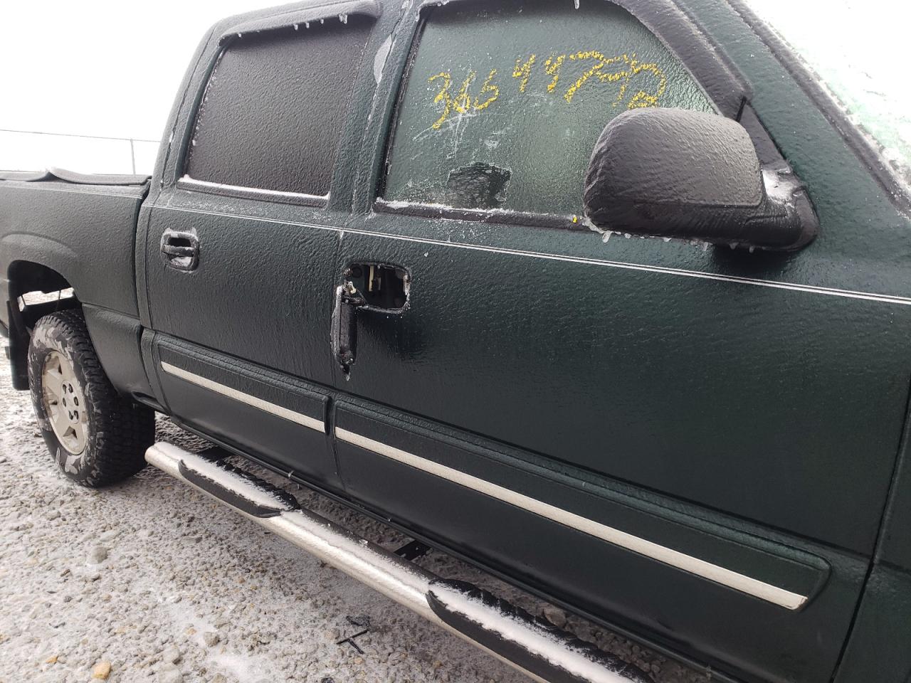 Photo 9 from auction – 2004 CHEVROLET SILVERADO with VIN 2GCEK13T941406221