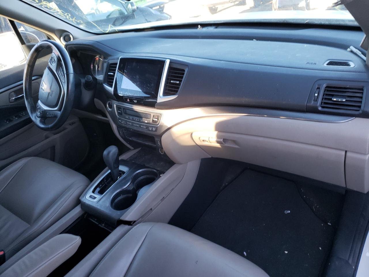 Photo 9 from auction – 2016 HONDA PILOT EXLN with VIN 5FNYF5H73GB049950