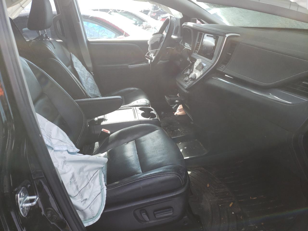 Photo 5 from auction – 2015 TOYOTA SIENNA SPO with VIN 5TDXK3DC8FS549451
