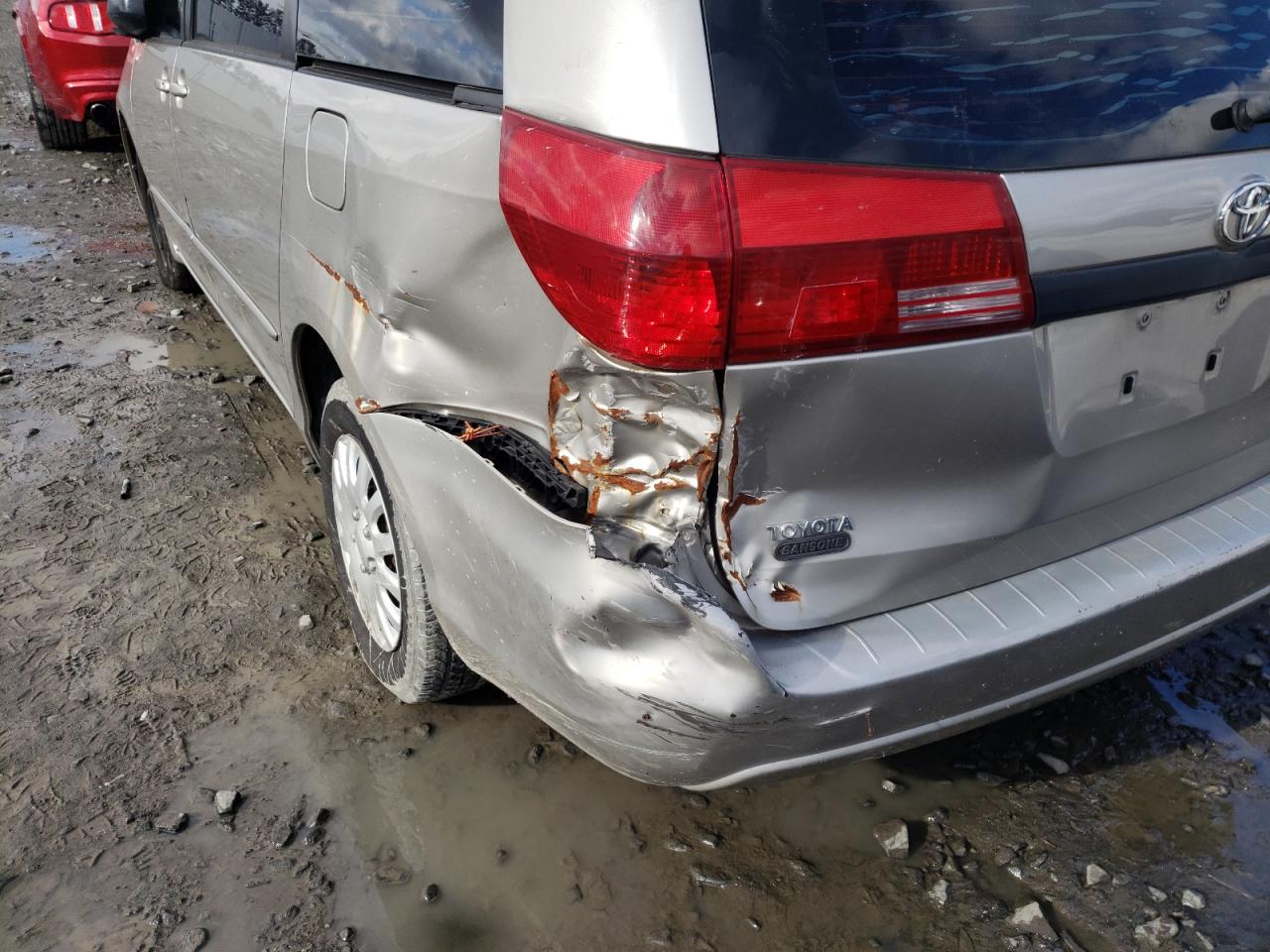 Photo 9 from auction – 2005 TOYOTA SIENNA CE with VIN 5TDZA23C55S262641