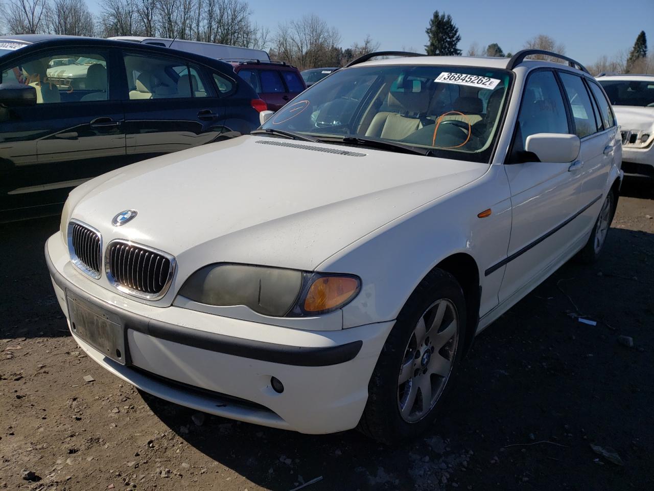 Photo 2 from auction – 2002 BMW 325 XIT with VIN WBAEP334X2PF00419