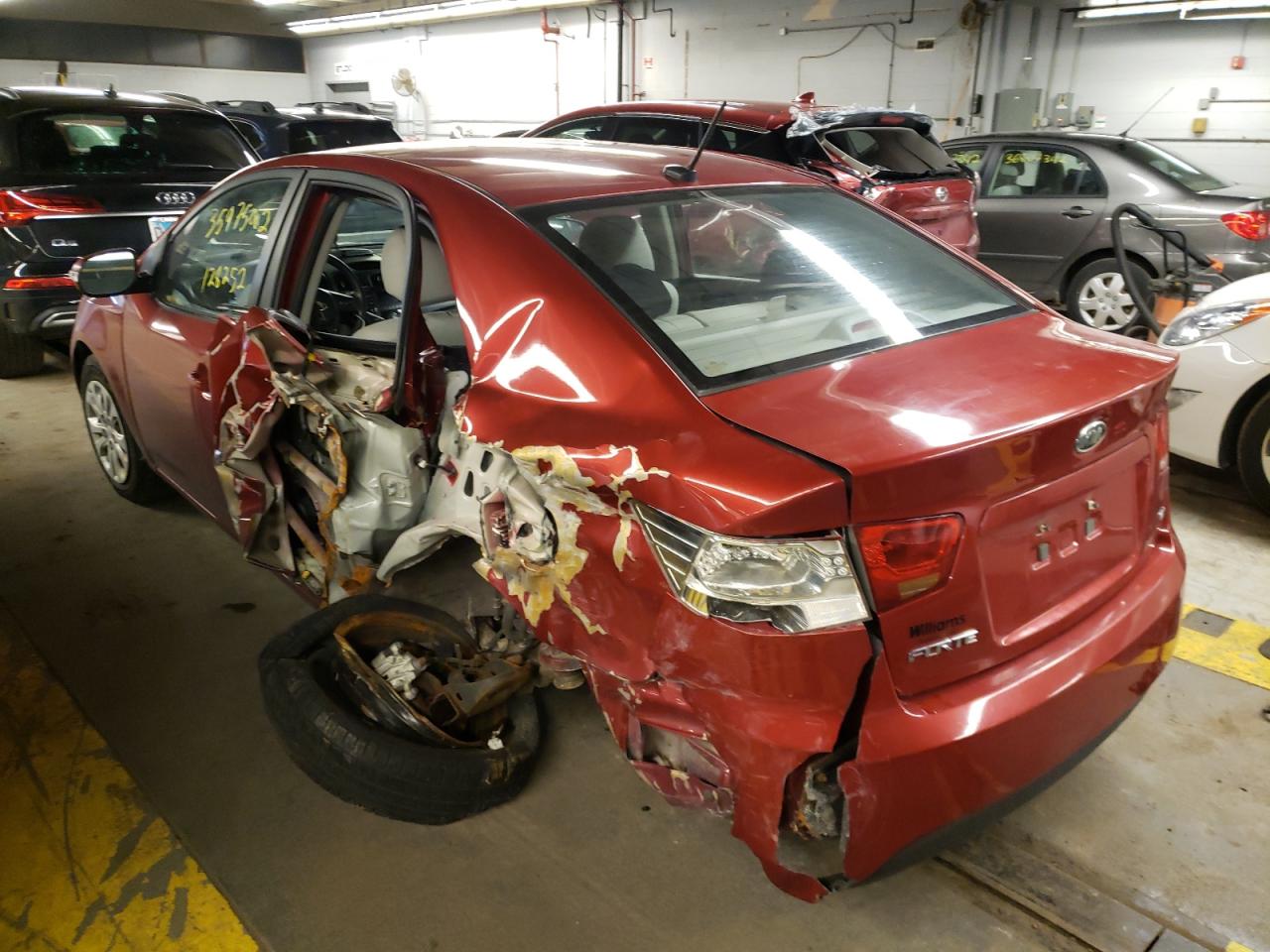 Photo 3 from auction – 2010 KIA FORTE EX with VIN KNAFU4A26A5100725