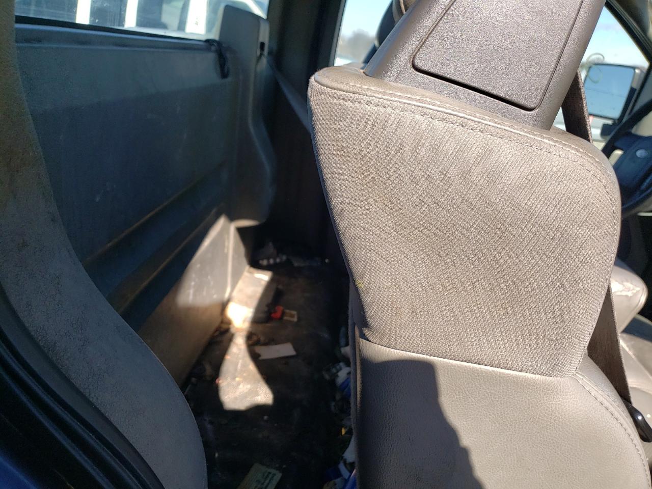 Photo 6 from auction – 2006 FORD F150 with VIN 1FTRF12W56NA71915