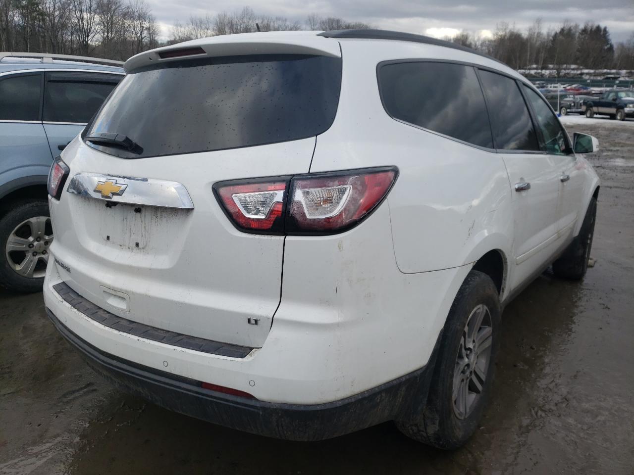 Photo 4 from auction – 2017 CHEVROLET TRAVERSE L with VIN 1GNKRHKD4HJ179122