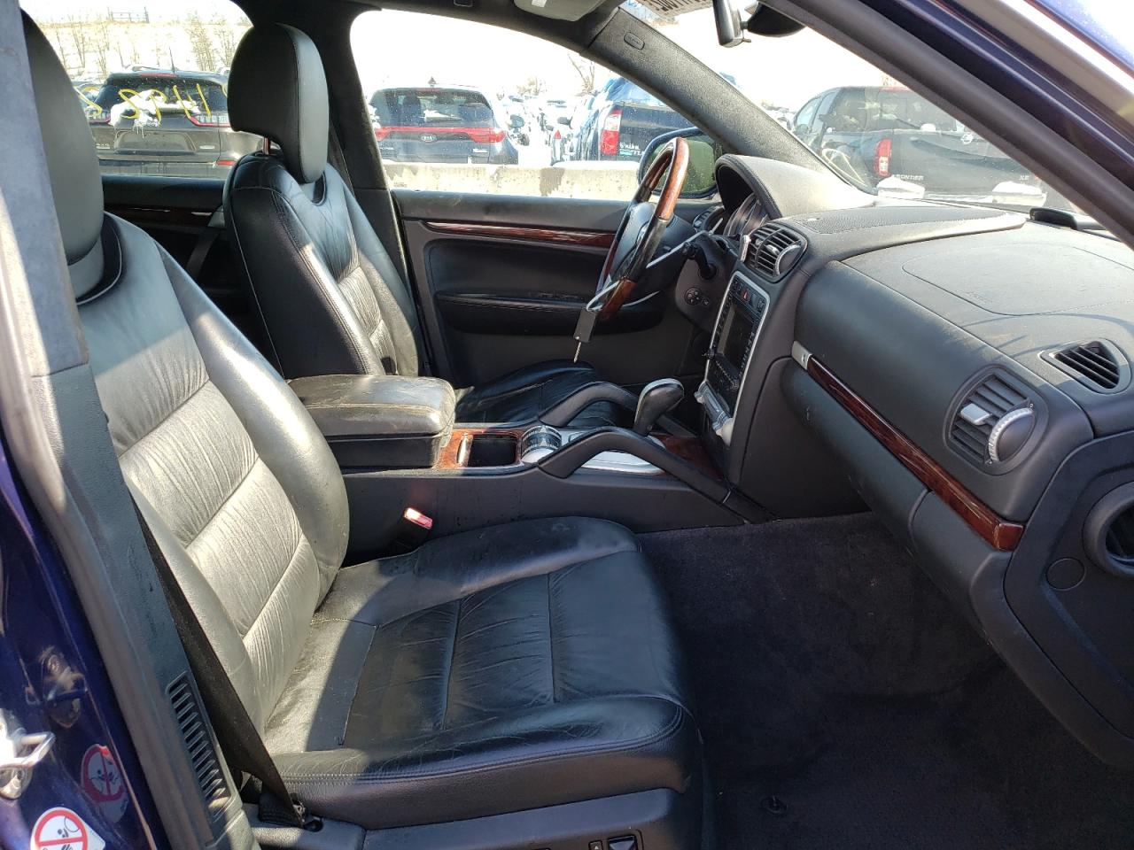 صورة رقم 5 من المزاد - 2004 PORSCHE CAYENNE TU مع VIN WP1AC29P54LA92099