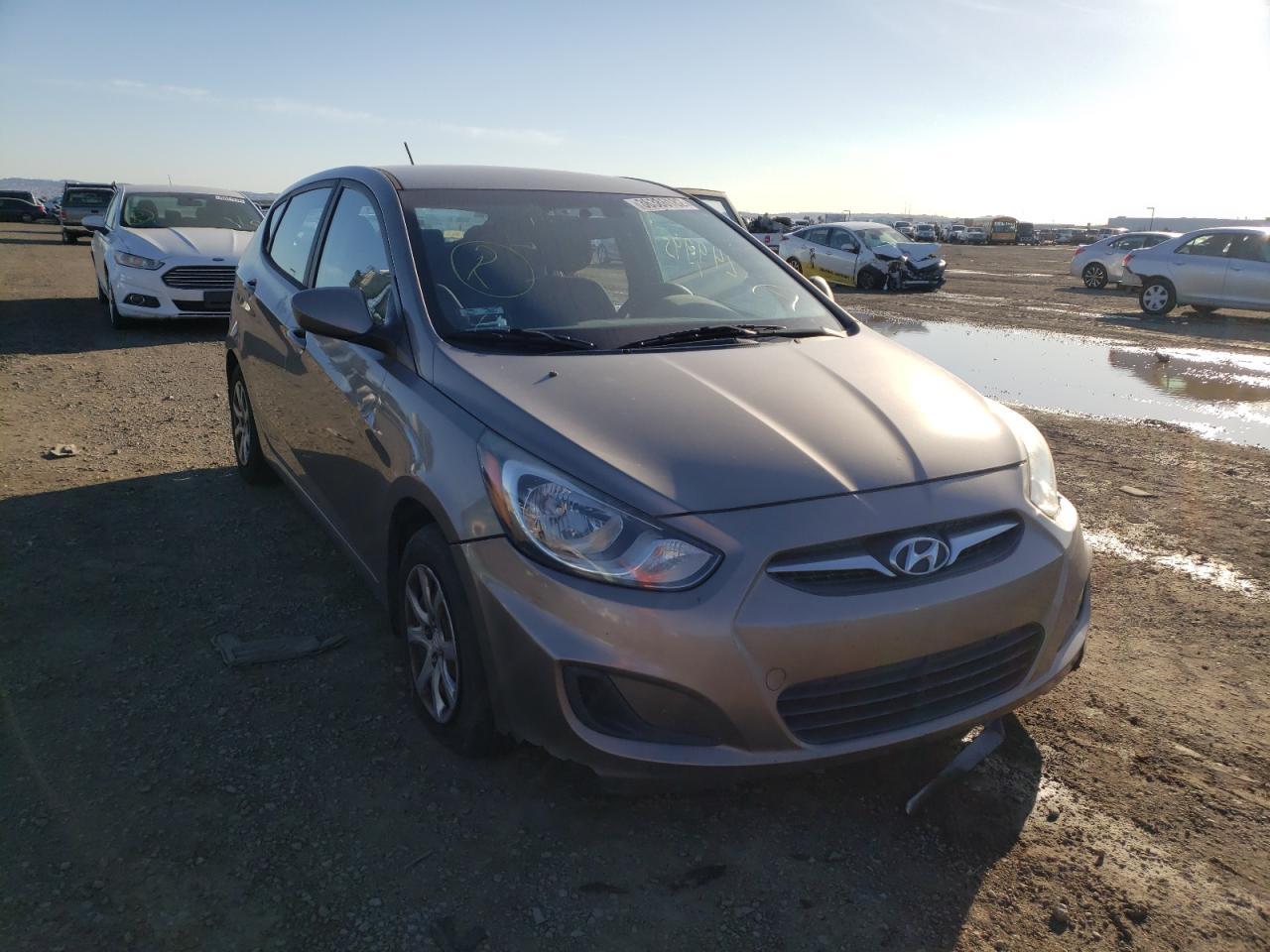 HYUNDAI ACCENT 2013 with VIN KMHCT5AE4DU071272 - Photo from auction