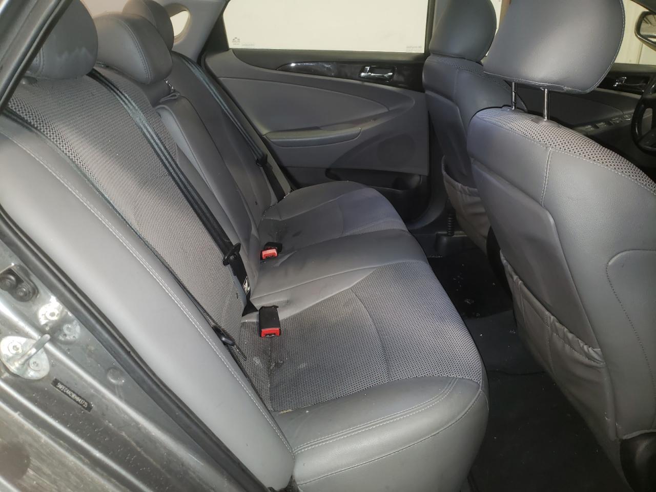 Photo 6 from auction – 2014 HYUNDAI SONATA SE with VIN 5NPEC4AC9EH843735