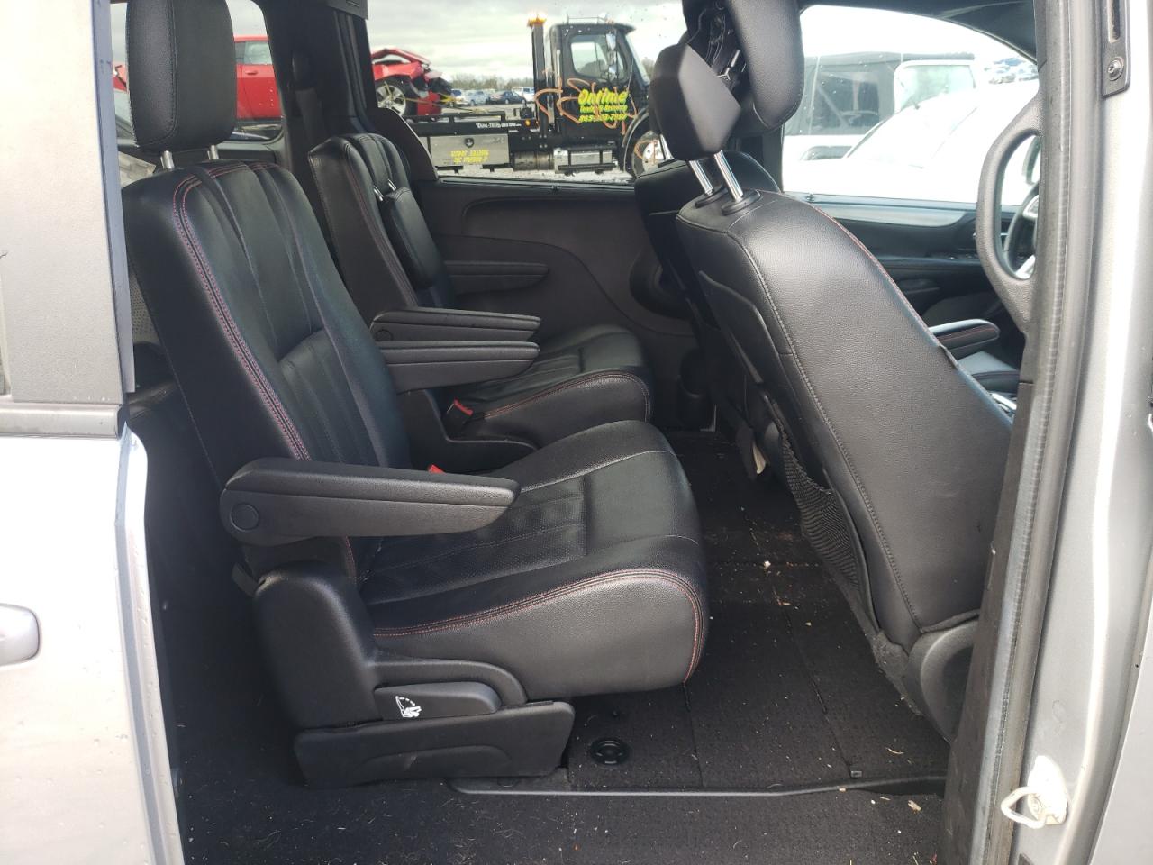 Photo 6 from auction – 2019 DODGE GRAND CARA with VIN 2C4RDGEG6KR556459