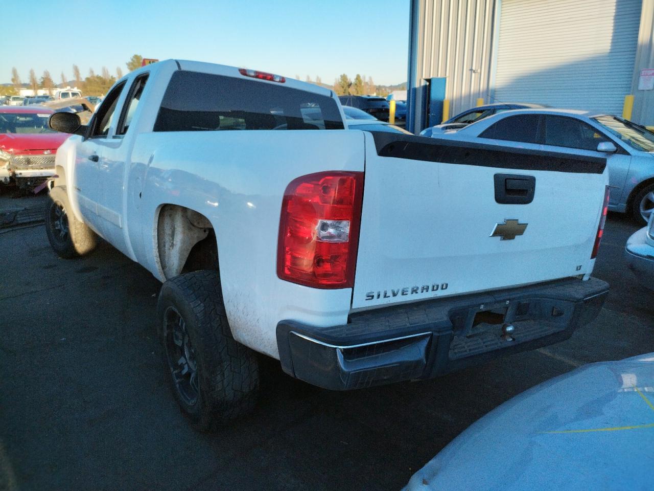 Photo 3 from auction – 2007 CHEVROLET SILVERADO with VIN 1GCEC19C47Z503049