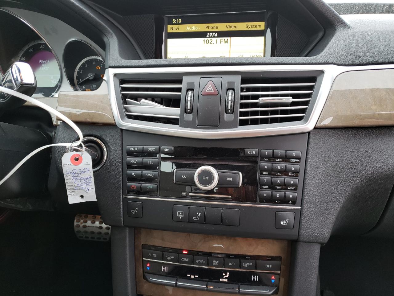 Photo 9 from auction – 2011 MERCEDES-BENZ E 350 with VIN WDDHF5GB8BA418279
