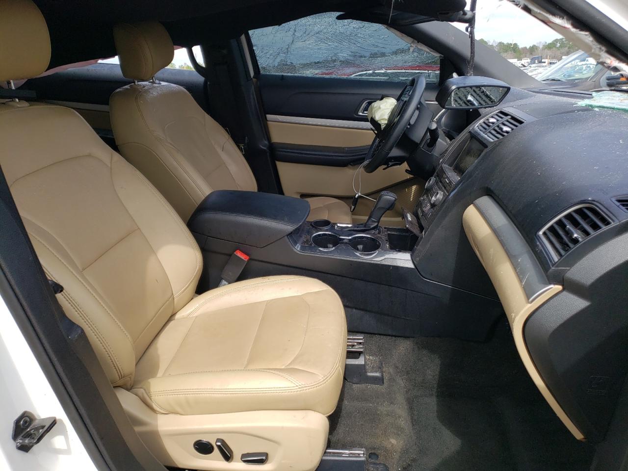 Photo 5 from auction – 2016 FORD EXPLORER X with VIN 1FM5K7D82GGC20391