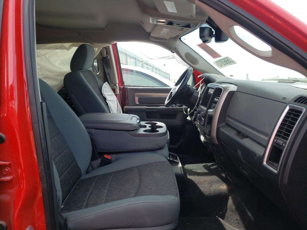 Photo 5 from auction – 2020 RAM 1500 CLASS with VIN 3C6RR7LT6LG156885