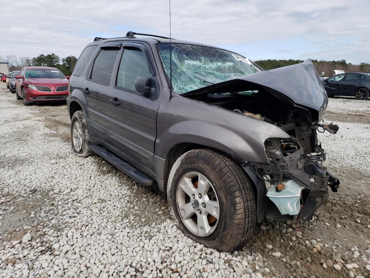 Photo 1 from auction – 2005 FORD ESCAPE XLT with VIN 1FMCU93105KD85805