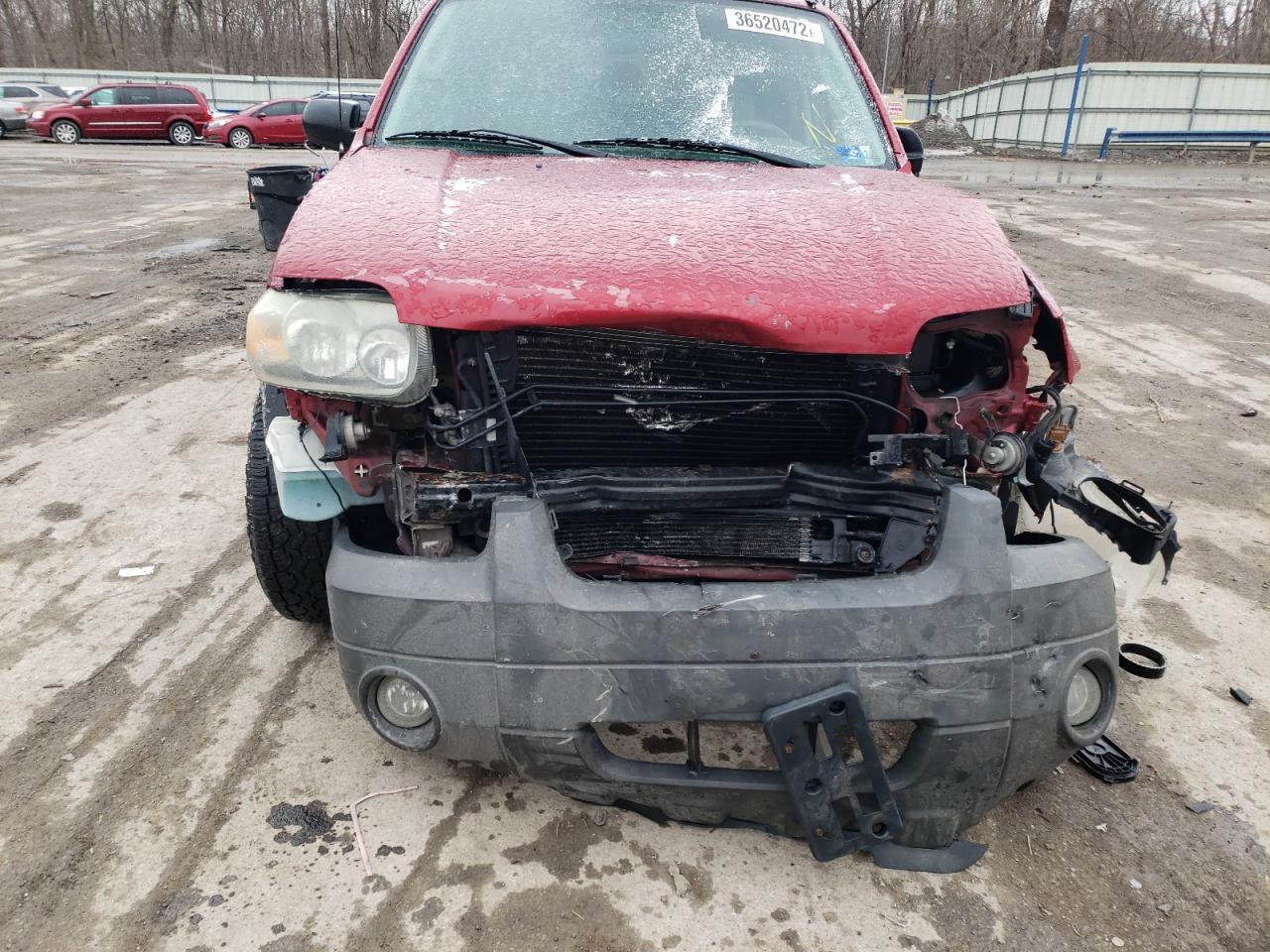 Photo 9 from auction – 2005 FORD ESCAPE XLT with VIN 1FMYU93125KC21655