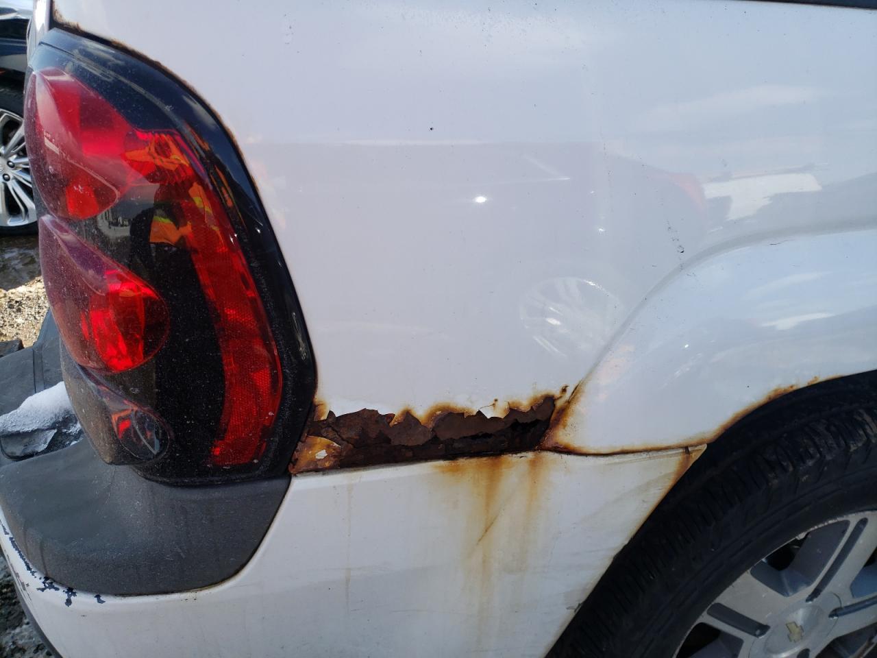 Photo 9 from auction – 2005 CHEVROLET TRAILBLAZE with VIN 1GNDT13S652315075