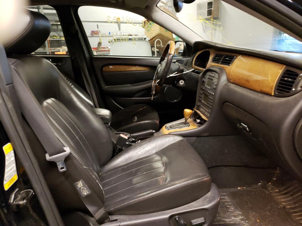 Photo 5 from auction – 2004 JAGUAR X-TYPE 3.0 with VIN SAJEA51C24WE15837
