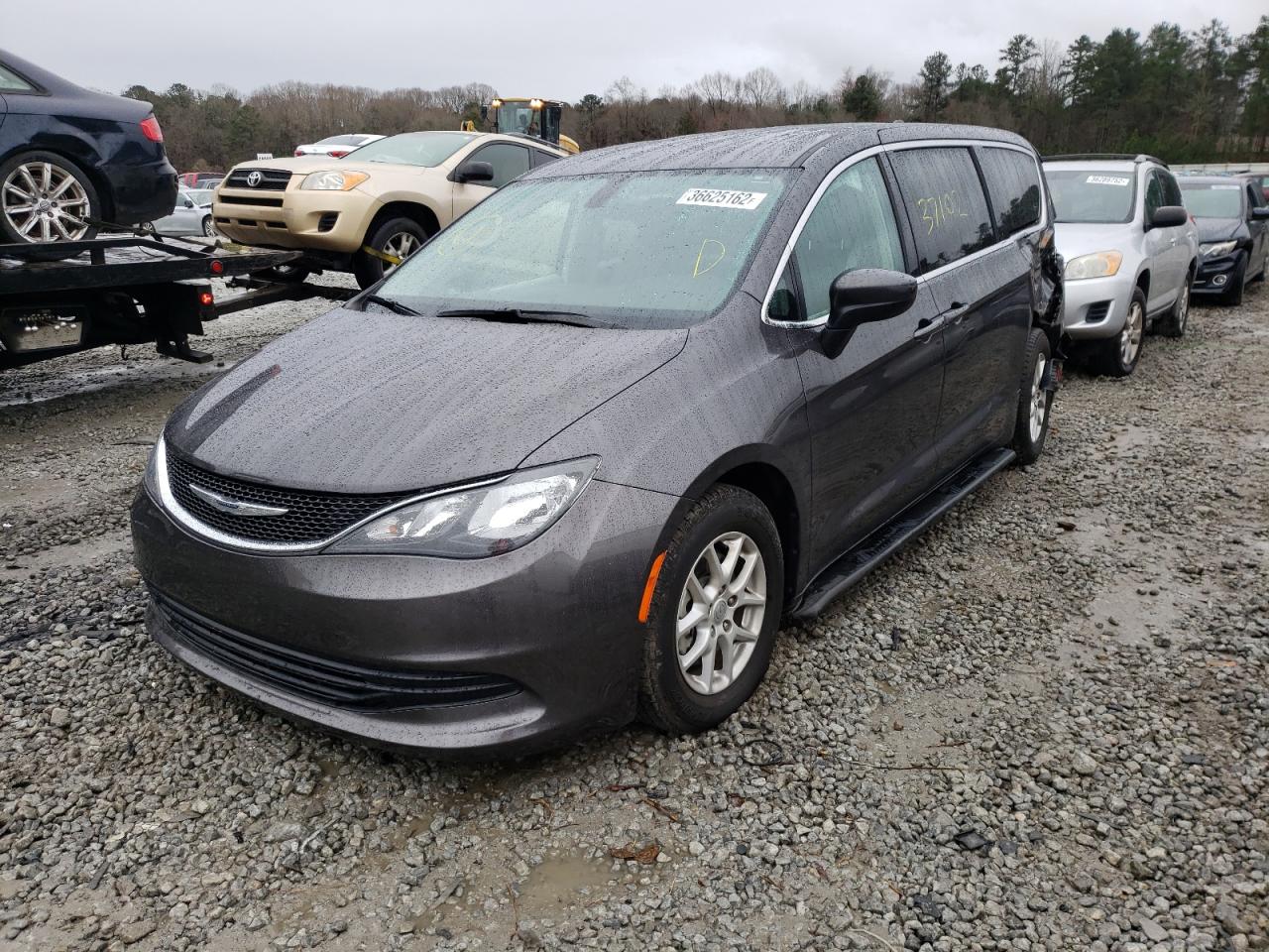 Photo 2 from auction – 2017 CHRYSLER PACIFICA L with VIN 2C4RC1CG7HR722340
