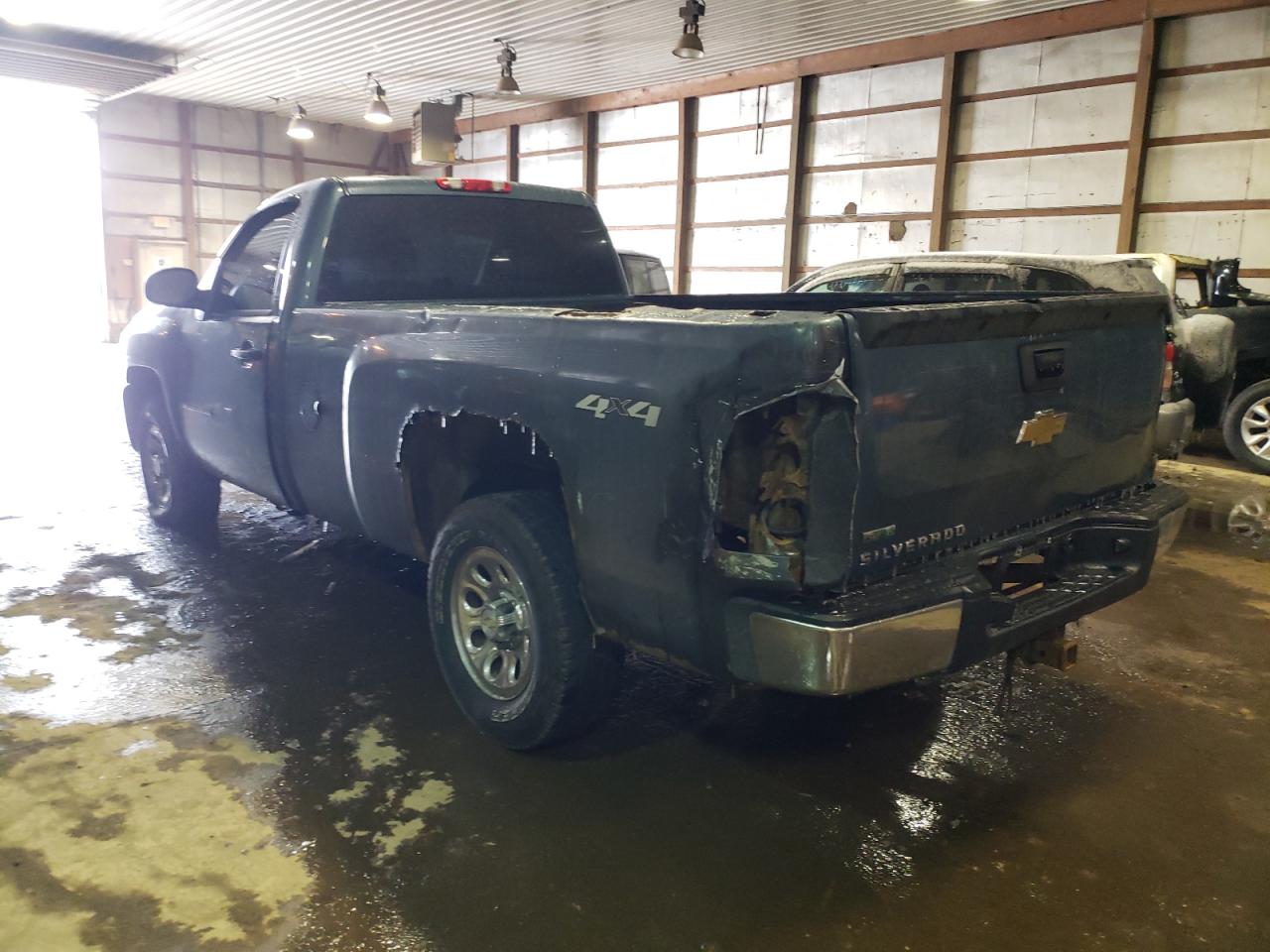 Photo 3 from auction – 2010 CHEVROLET SILVERADO with VIN 1GCPKPEA7AZ205900