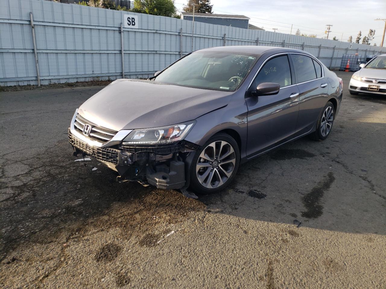 Photo 2 from auction – 2015 HONDA ACCORD SPO with VIN 1HGCR2F58FA201165