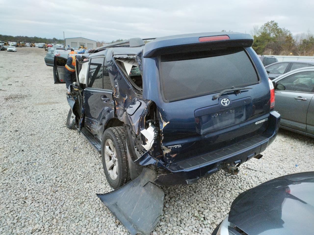 Photo 3 from auction – 2007 TOYOTA 4RUNNER LI with VIN JTEBU17R378080358