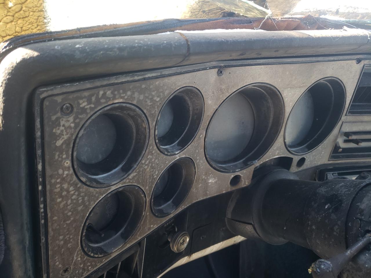 Photo 8 from auction – 1986 CHEVROLET C10 with VIN 1GCCC14H7GF321843