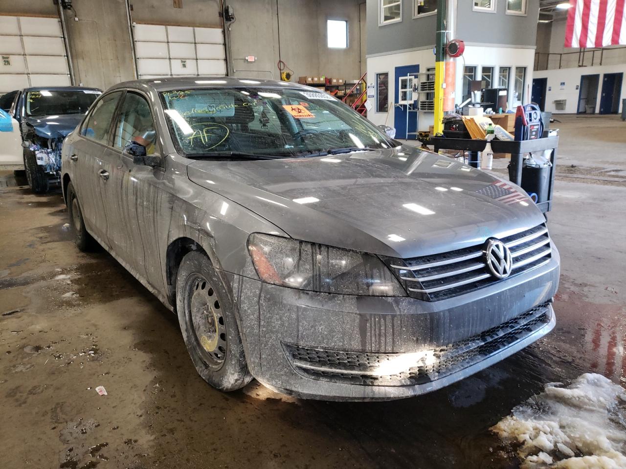 VOLKSWAGEN PASSAT S 2014 with VIN 1VWAS7A34EC111363 - Photo from auction