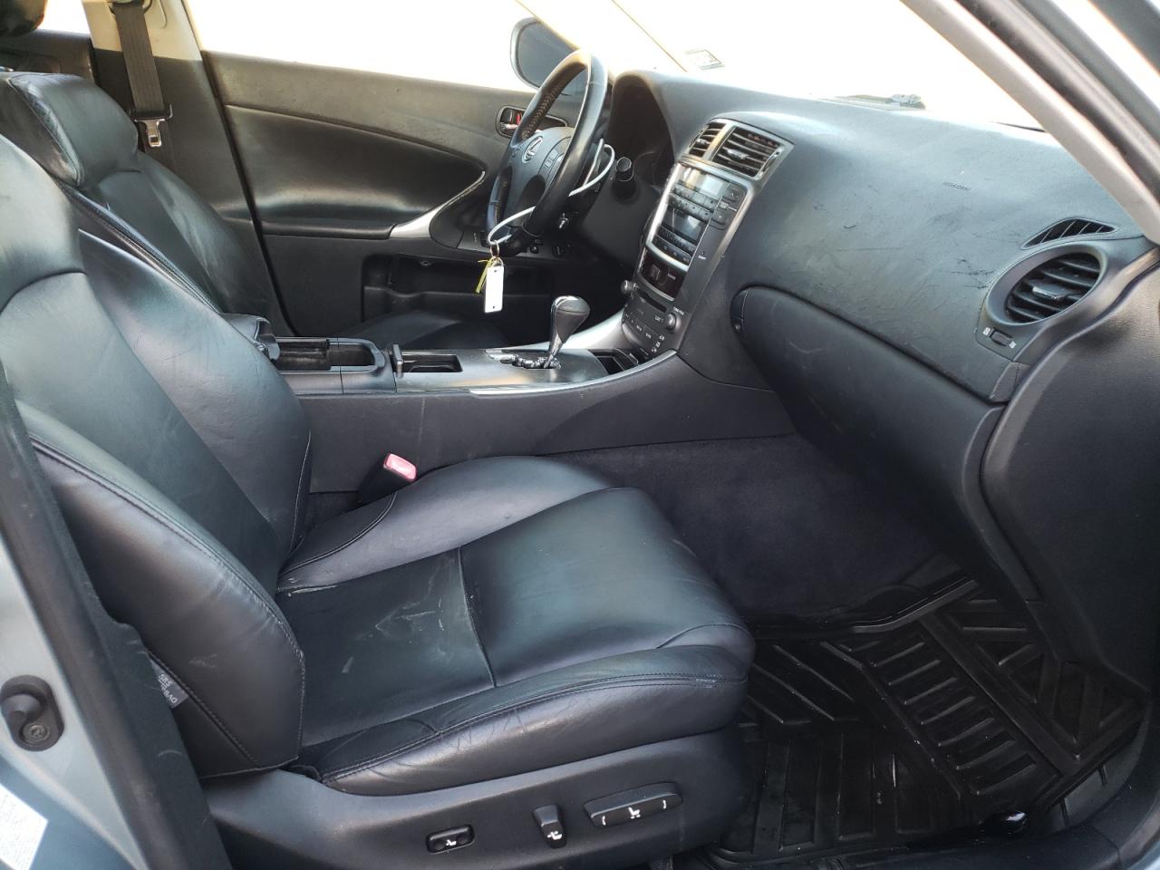 Photo 5 from auction – 2007 LEXUS IS 250 with VIN JTHBK262X72028909