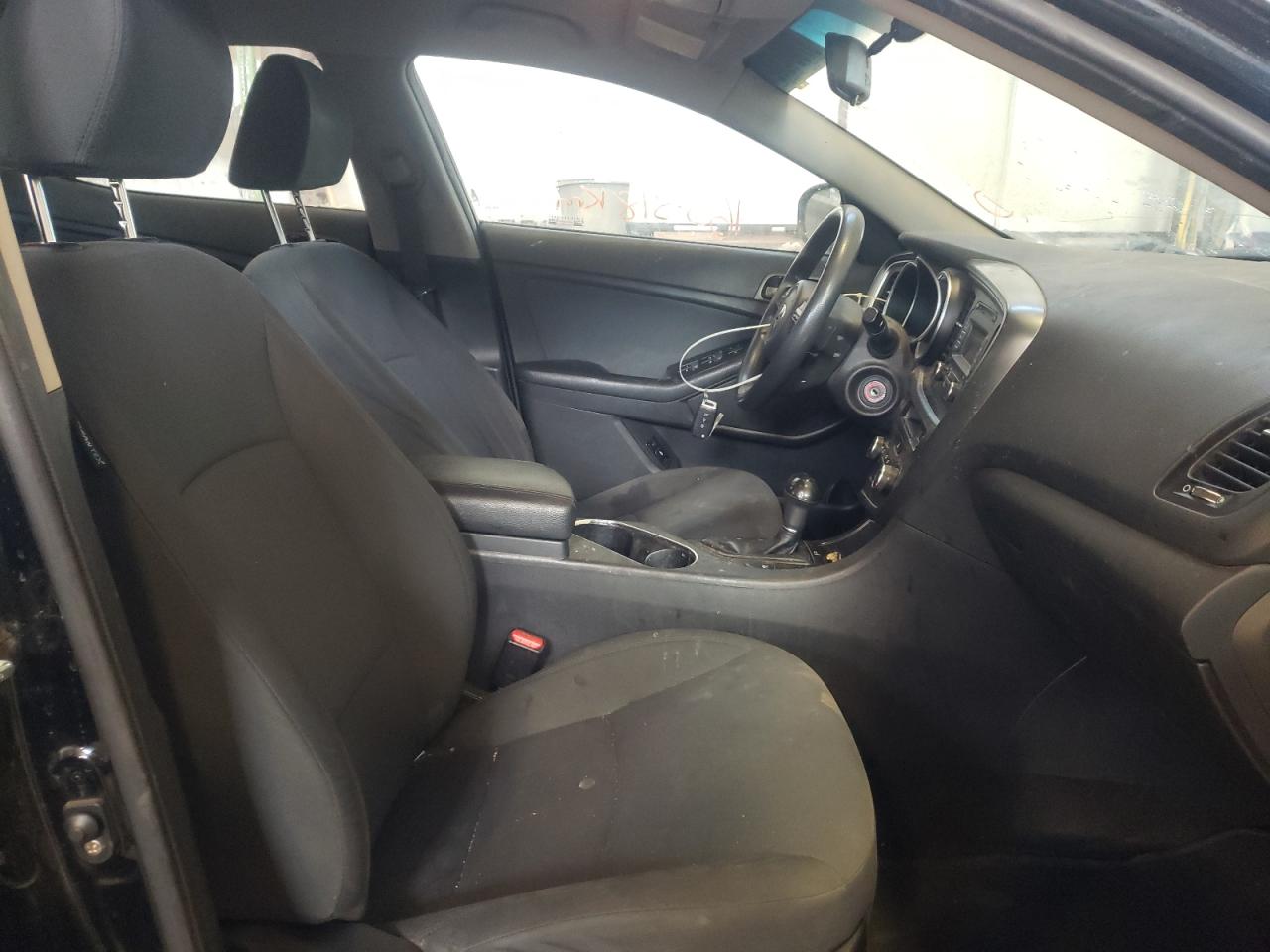 Фото 5 с аукциона – 2015 KIA OPTIMA LX с VIN KNAGM4A70F5530466