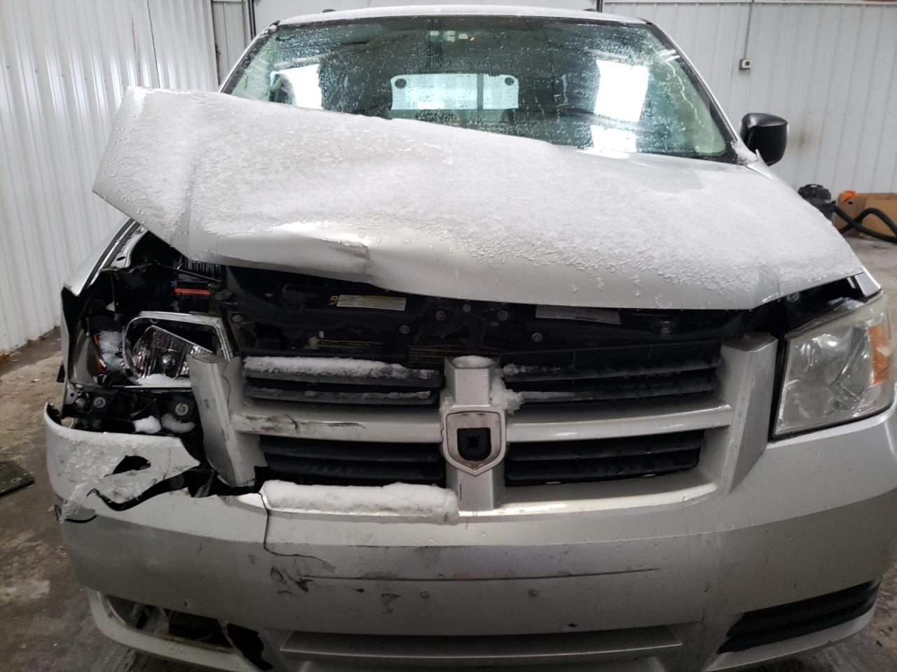 Photo 9 from auction – 2008 DODGE GRAND CARA with VIN 2D8HN44H88R703702