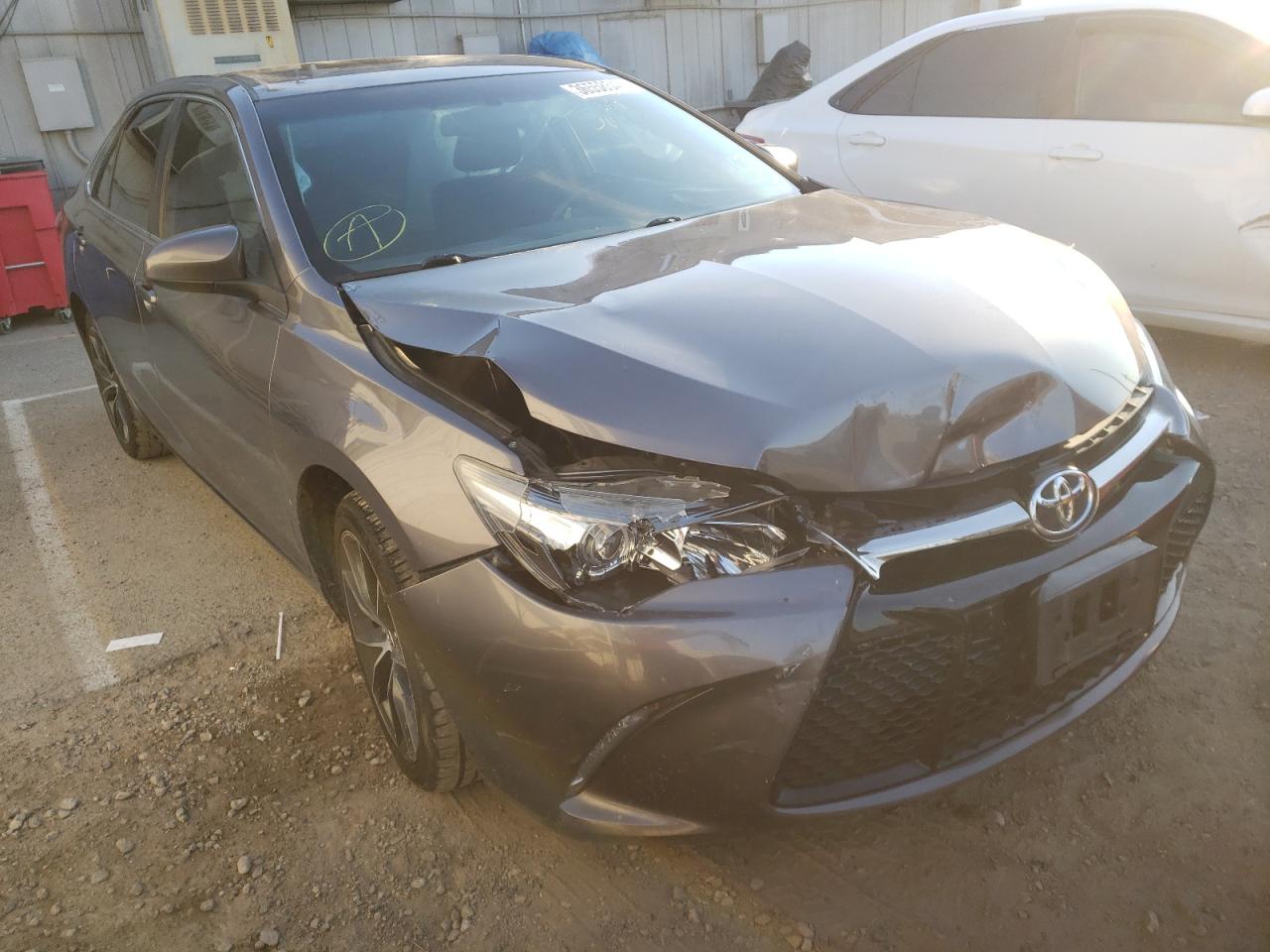 Photo 1 from auction – 2015 TOYOTA CAMRY LE with VIN 4T1BF1FK4FU028418
