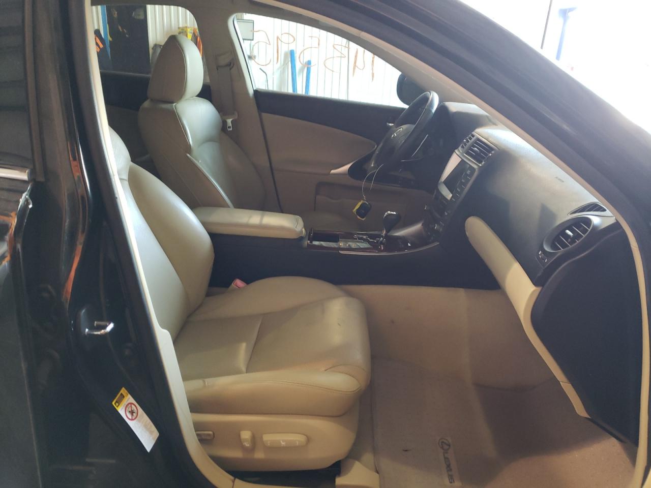 Photo 5 from auction – 2007 LEXUS IS 350 with VIN JTHBE262875013203