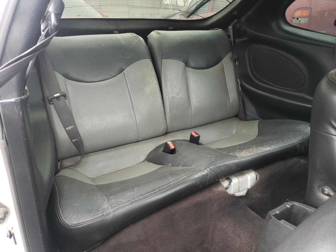 Photo 6 from auction – 2001 HYUNDAI TIBURON with VIN KMHJG35F41U265945