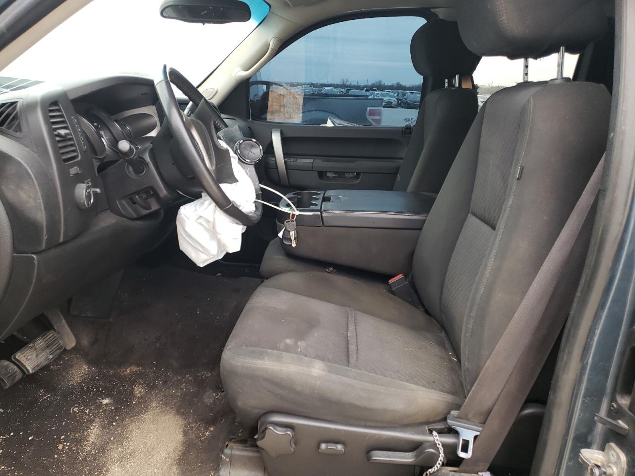 Photo 5 from auction – 2011 GMC SIERRA C15 with VIN 1GTR1VE01BZ412789