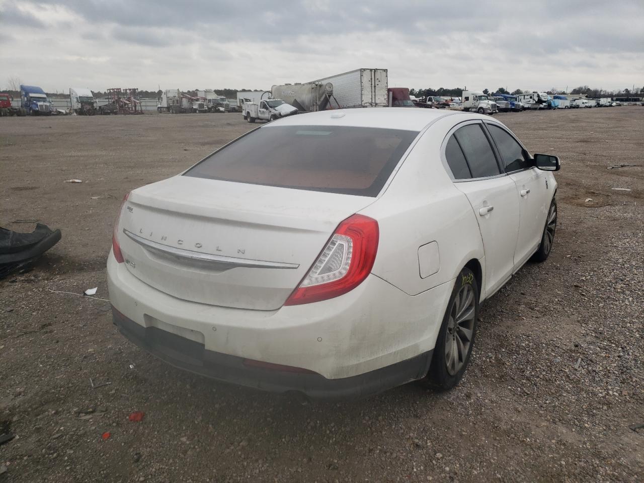 Photo 4 from auction – 2015 LINCOLN MKS with VIN 1LNHL9DK3FG600808