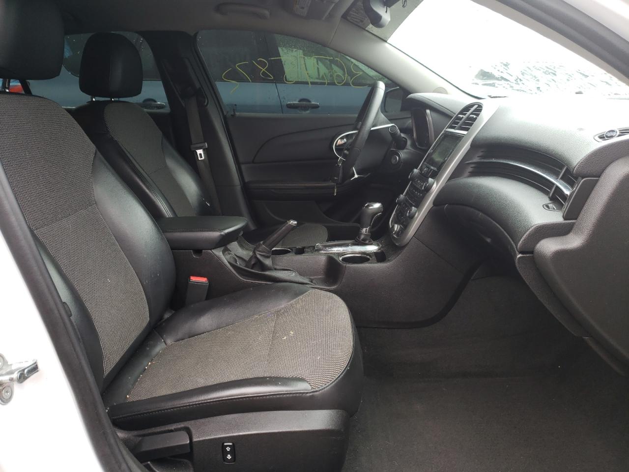 Photo 5 from auction – 2015 CHEVROLET MALIBU 1LT with VIN 1G11C5SL3FF262433